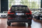 VOLVO XC60 2.0D Hybrid B4 AWD Momentum Pro Edition 197cv Aut  ocasión