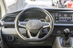 VOLKSWAGEN Caravelle Batalla Corta 2.0TDI Premium Edition 150cv Aut DSG  ocasión