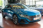 VOLKSWAGEN Arteon SB 2.0TDi R-Line · Light / Visibility & NCAP Packs 150cv Aut DSG-7  outlet