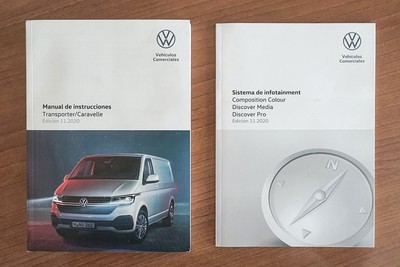 VOLKSWAGEN Transporter