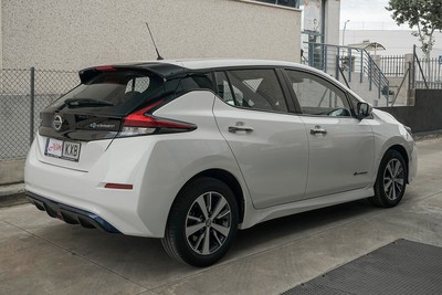 NISSAN LEAF