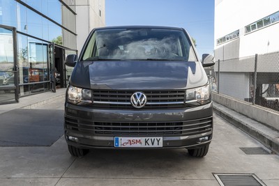 VOLKSWAGEN Caravelle