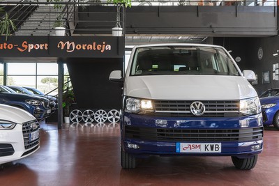 VOLKSWAGEN Caravelle