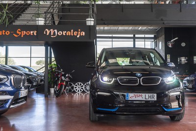 BMW i3