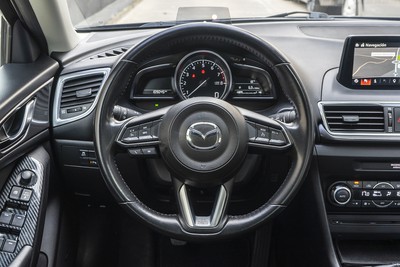 MAZDA Mazda3