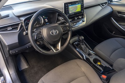 TOYOTA Corolla Sedan