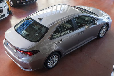 TOYOTA Corolla Sedan