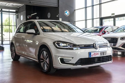 VOLKSWAGEN e-Golf