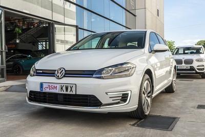 VOLKSWAGEN e-Golf