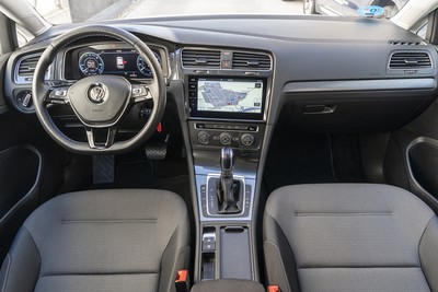 VOLKSWAGEN e-Golf