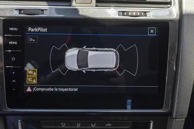 VOLKSWAGEN e-Golf