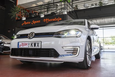 VOLKSWAGEN e-Golf