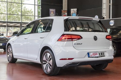 VOLKSWAGEN e-Golf