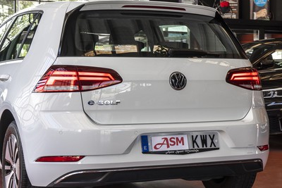 VOLKSWAGEN e-Golf