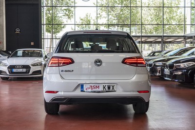 VOLKSWAGEN e-Golf