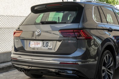 VOLKSWAGEN Tiguan