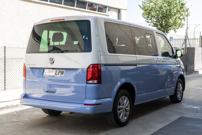 VOLKSWAGEN Caravelle