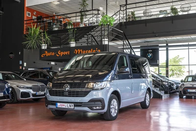 VOLKSWAGEN Multivan