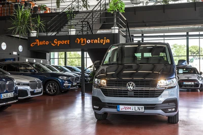 VOLKSWAGEN Multivan