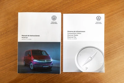 VOLKSWAGEN Multivan