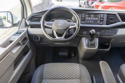 VOLKSWAGEN Caravelle