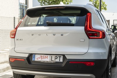 VOLVO XC40