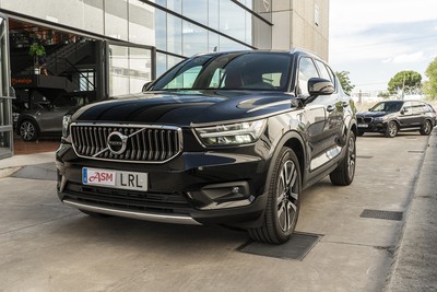 VOLVO XC40