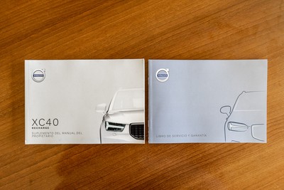 VOLVO XC40