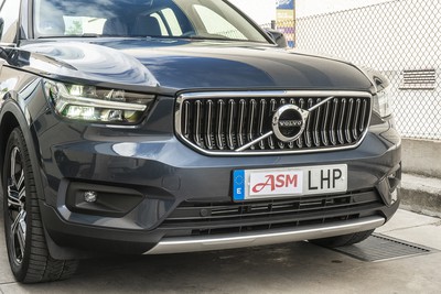 VOLVO XC40