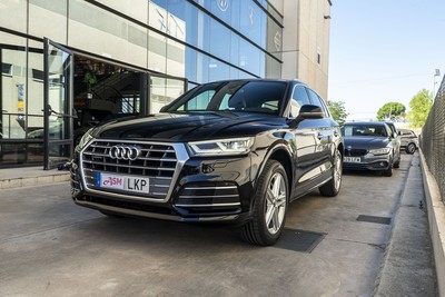 AUDI 