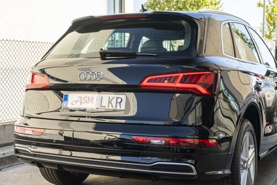 AUDI 