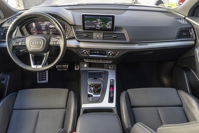 AUDI 