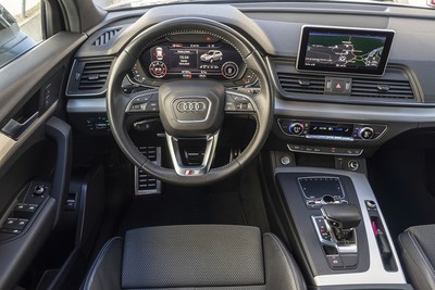 AUDI 