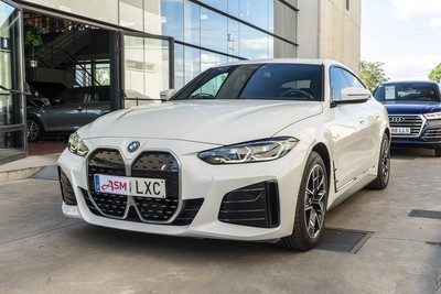 BMW I4