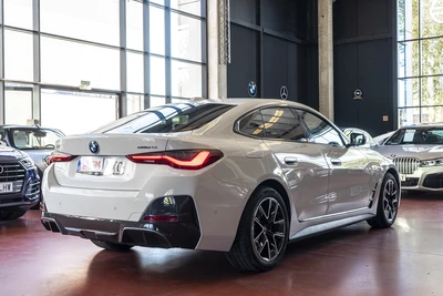 BMW I4
