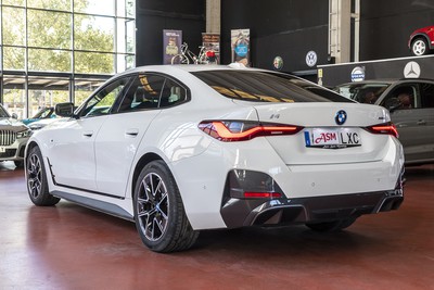 BMW I4