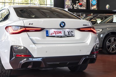 BMW I4