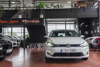 VOLKSWAGEN e-Golf