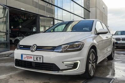 VOLKSWAGEN e-Golf