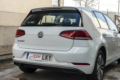 VOLKSWAGEN e-Golf