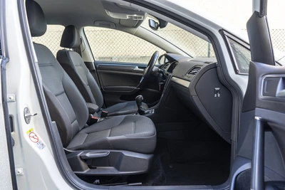 VOLKSWAGEN e-Golf