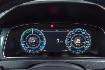 VOLKSWAGEN e-Golf