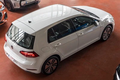 VOLKSWAGEN e-Golf