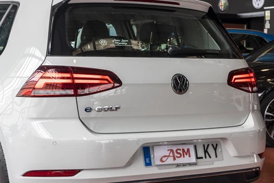 VOLKSWAGEN e-Golf
