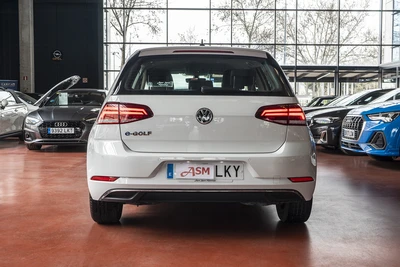VOLKSWAGEN e-Golf