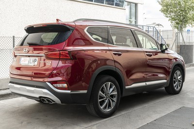 HYUNDAI Santa Fe
