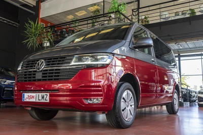 VOLKSWAGEN Caravelle