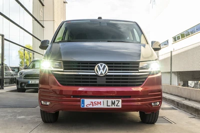 VOLKSWAGEN Caravelle