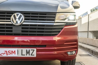 VOLKSWAGEN Caravelle