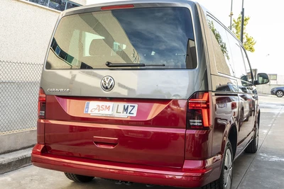 VOLKSWAGEN Caravelle